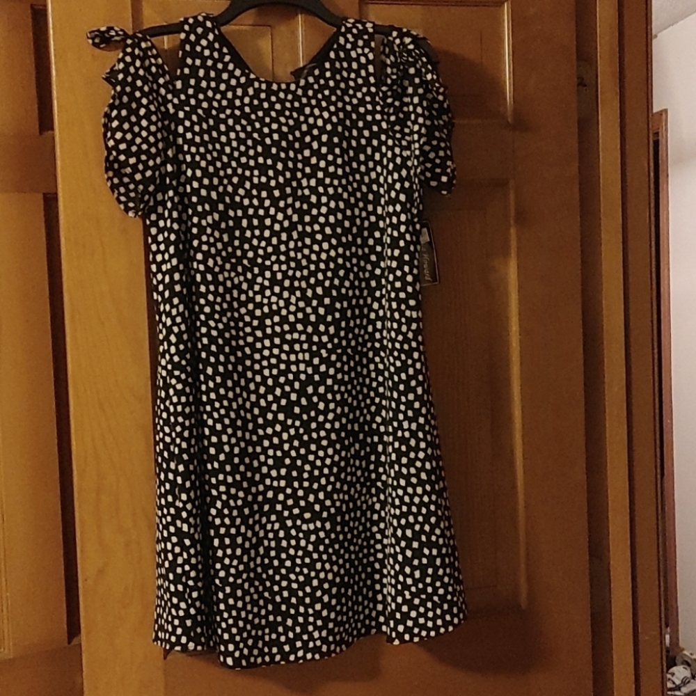 NWT Cold shoulder Jessica Howard dress